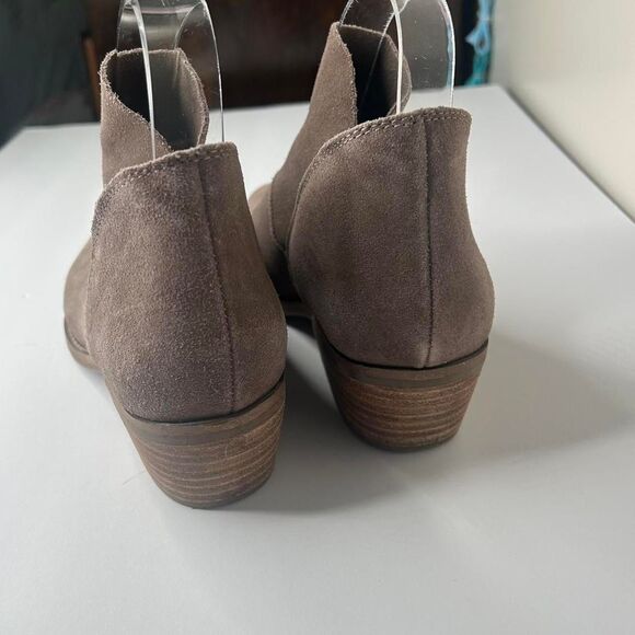 Lucky brand Grey suede ankle boots 8 - Picture 3 of 7